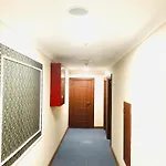 Midpoint Otel