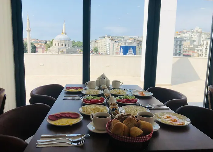 Midpoint 4* Stambuł