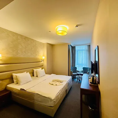 Hotel Midpoint