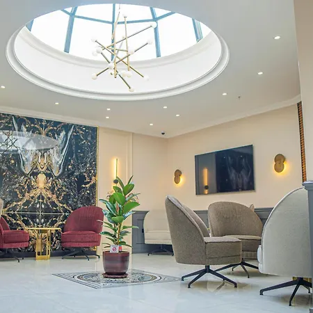 Midpoint Hotel
