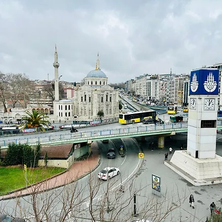 Midpoint 4* Стамбул