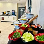 Midpoint Hotell